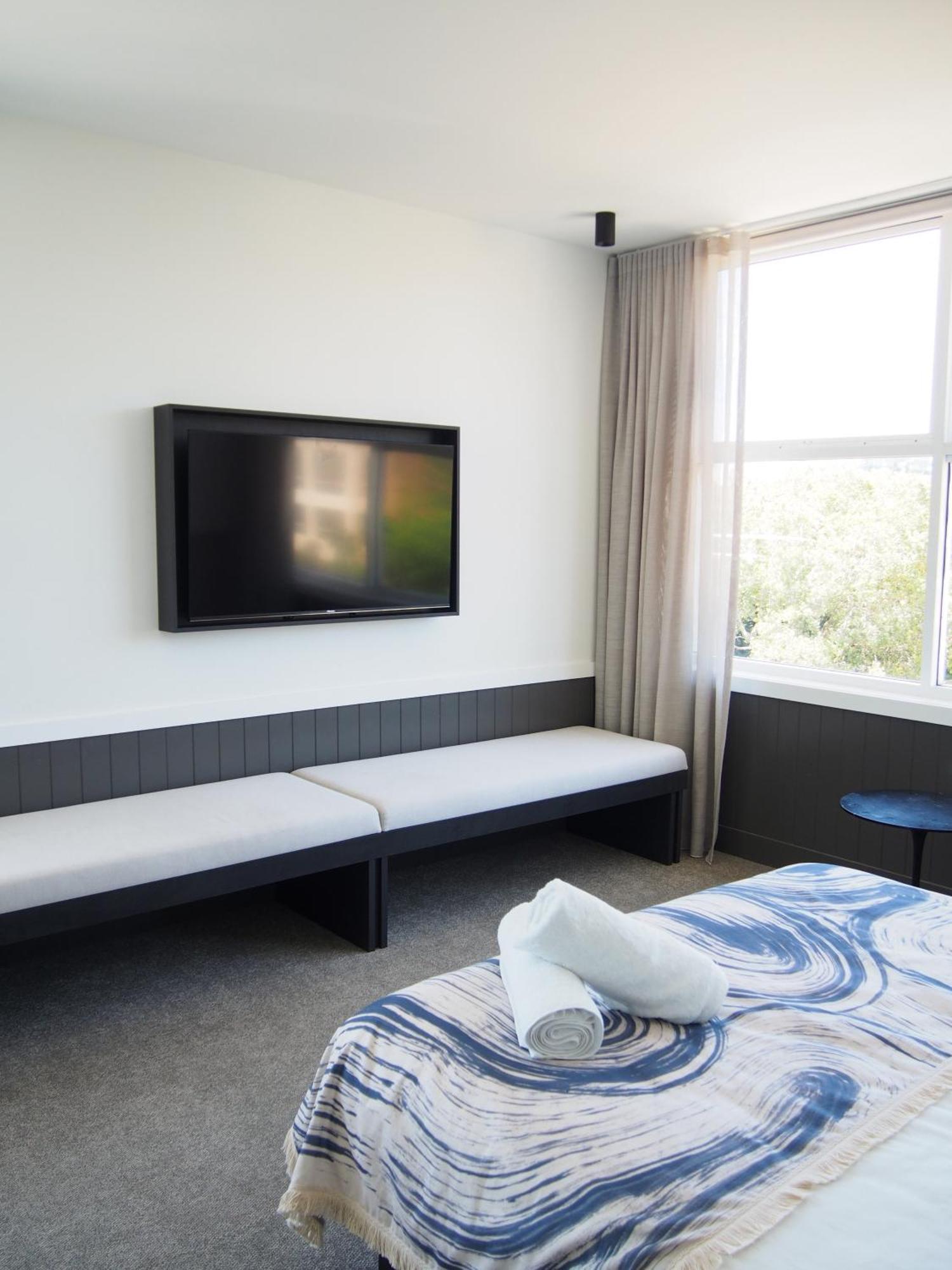 Barrys Beach Road Hotel Сідней Екстер'єр фото